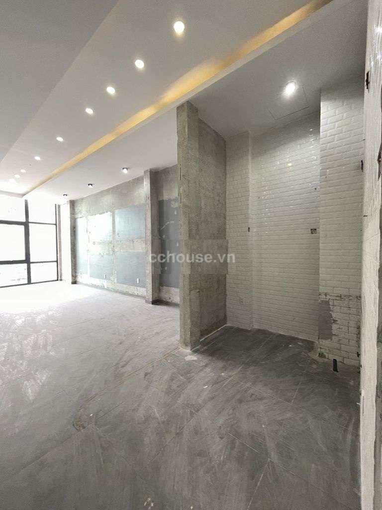Cho thuê nhà MT Trịnh Văn Cấn, P.Cầu Ông Lãnh. DT 4.2x11.5m, 6 tầng