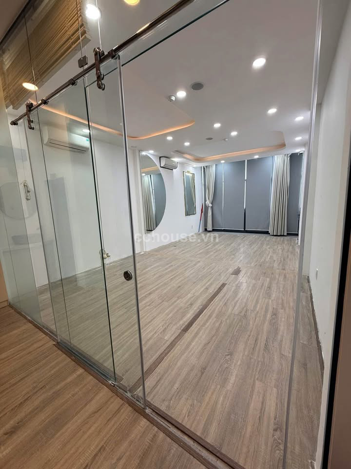 Cho thuê nhà MT Trần Khắc Chân, P.Tân Định. DT 4.6x12m, 5 tầng