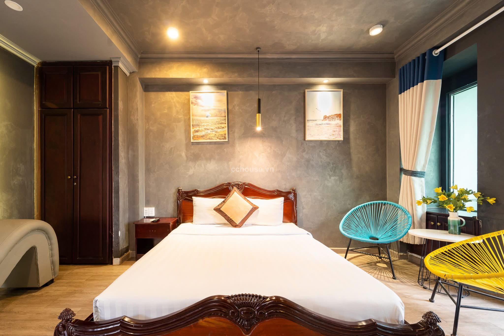 Khach-san-mat-tien-ngay-Cho-Ben-Thanh-Quan-1-Ham--7-tang--Thang-may-id9187