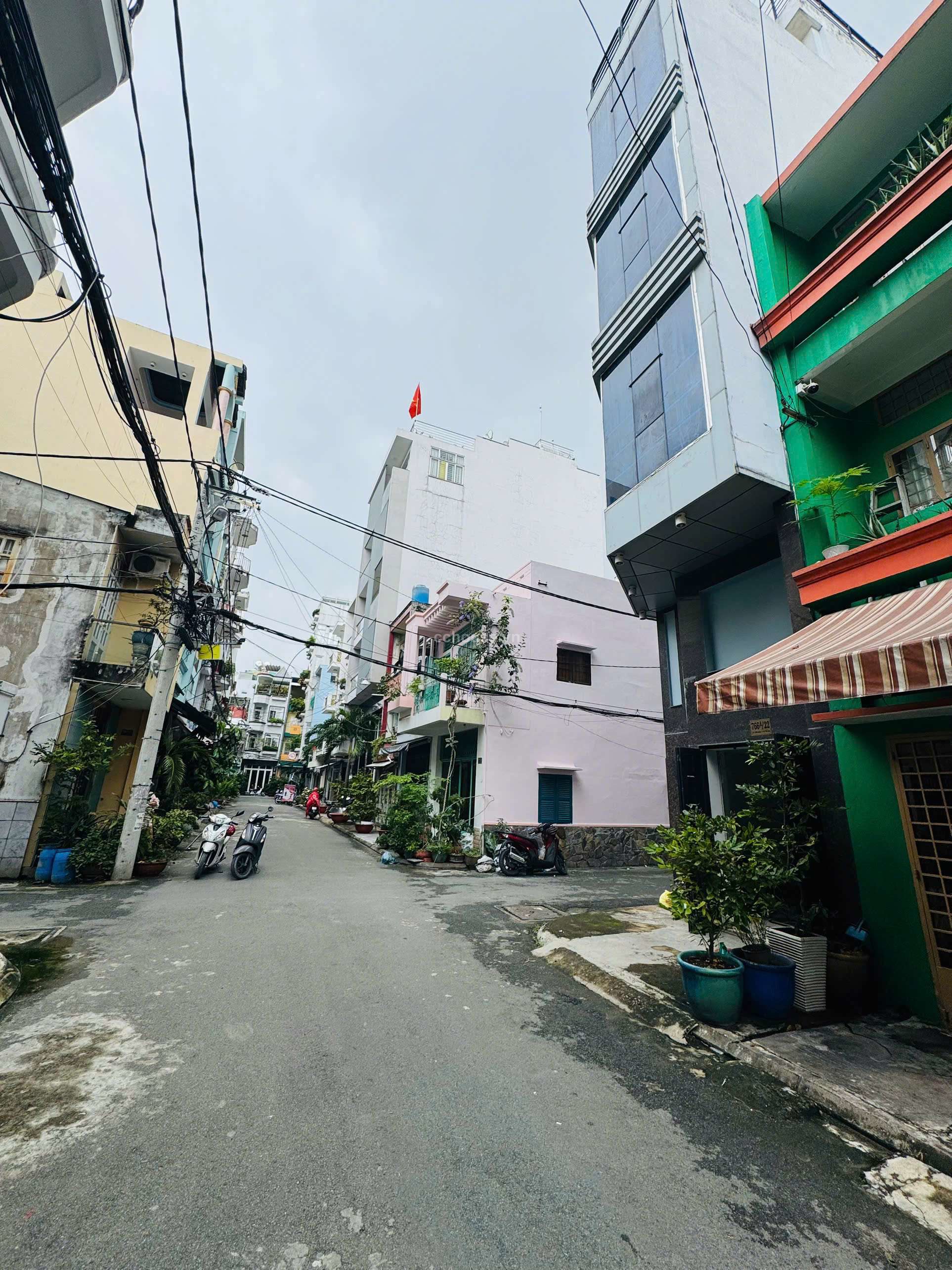 Bán nhà căn góc 2MT hẻm 8m Lạc Long Quân, P.Tân Hòa. DT 4x14m, 6 tầng