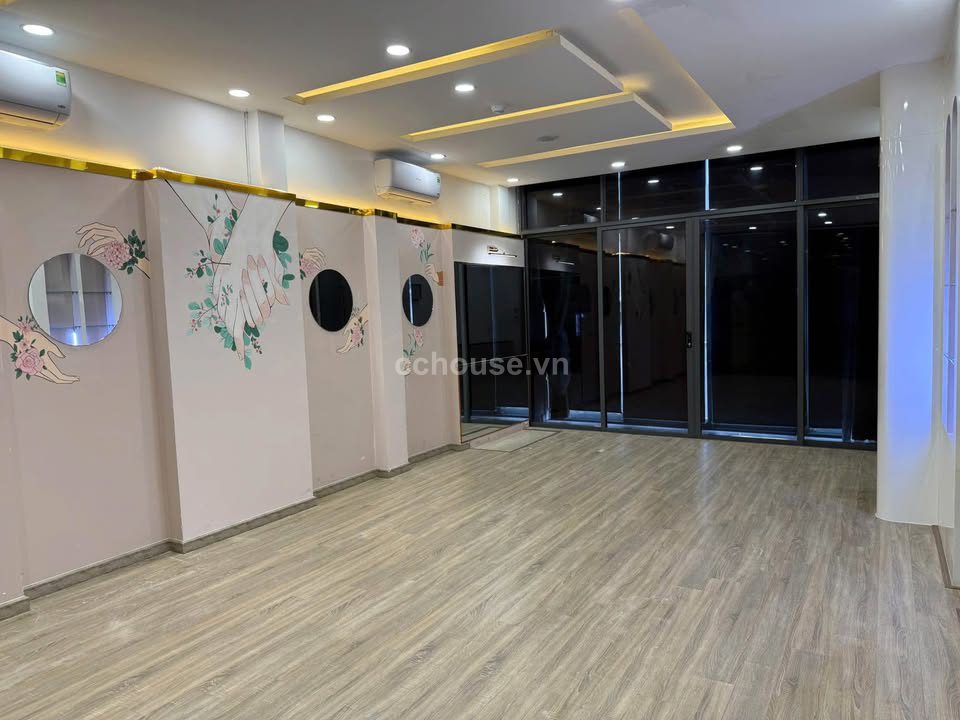 Cho thuê nhà MT Trần Khắc Chân, P.Tân Định. DT 4.6x12m, 5 tầng