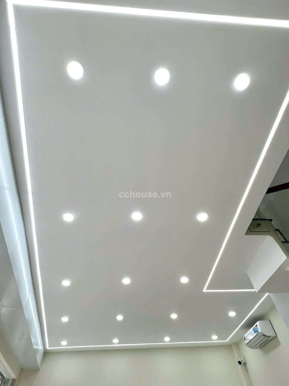 Mặt tiền kinh doanh  ngang 7m trung tâm Q10 