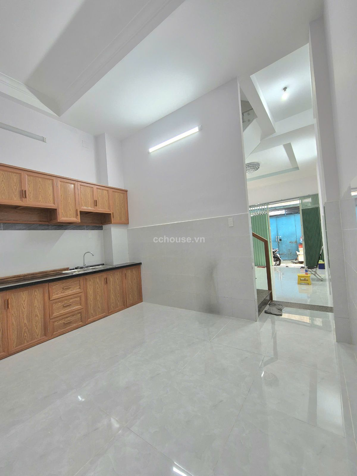 Bán nhà cách 1 căn Mặt tiền KD đường Tân Tiến khu chợ Vải  phường 8 quận Tân Bình