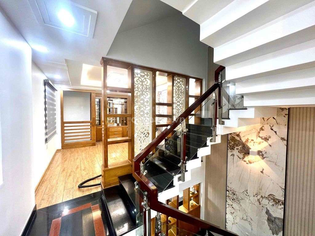 Bán nhà căn góc HXH Phạm Văn Chiêu, P.Thông Tây Hội. DT 4x15m, 5 tầng