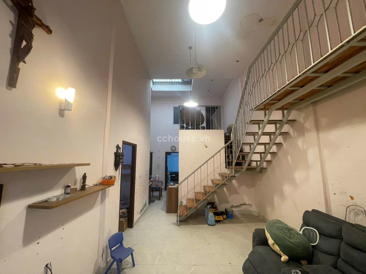 Ngay-trung-tam-Q10-hem-xe-hoi-ngang-5m--Cach-Mt-vai-buoc-chan-Gia-mem-id9395