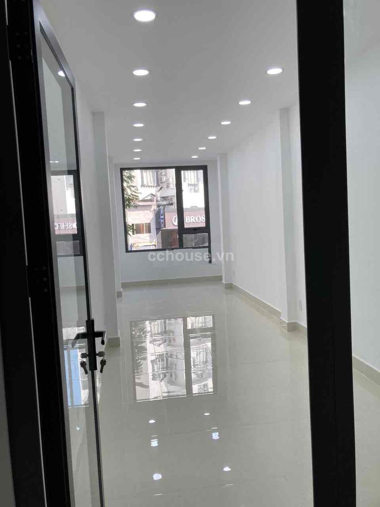 Cho thuê nhà NCMT Nguyễn Cư Trinh. DT 3x12m, 4 tầng ST