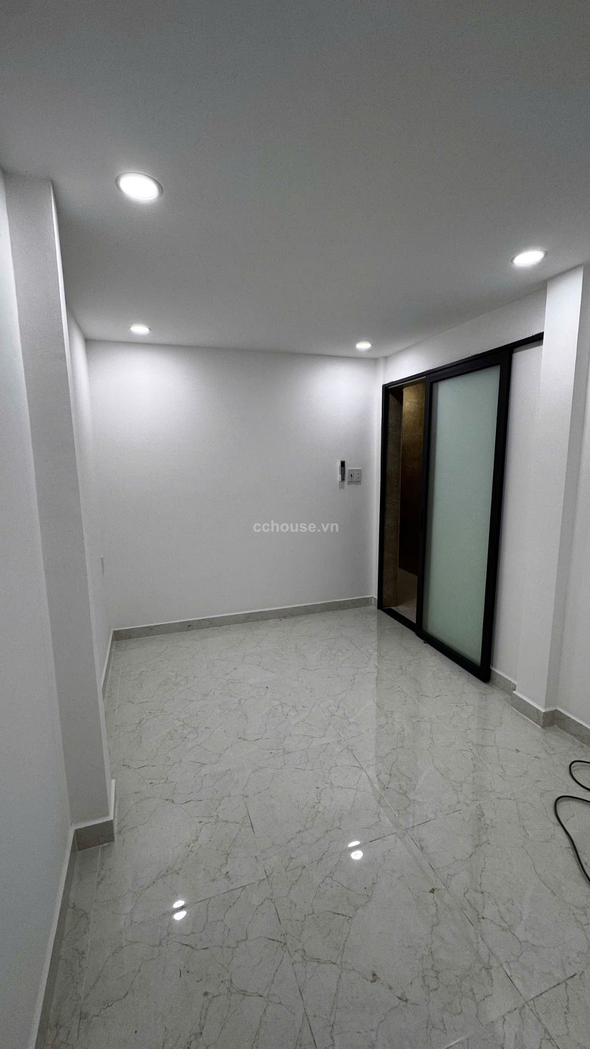 Bán nhà cách MT 20m Thích Quảng Đức, P.Đức Nhuận. DT 3.9x17.2m, 3 tầng