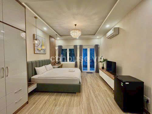 NHÀ NGAY LÊ THỊ RIÊNG, BẾN THÀNH, QUẬN 1, DT: 6X19M, 114M2, 4 TẦNG, GIÁ 25 TỶ