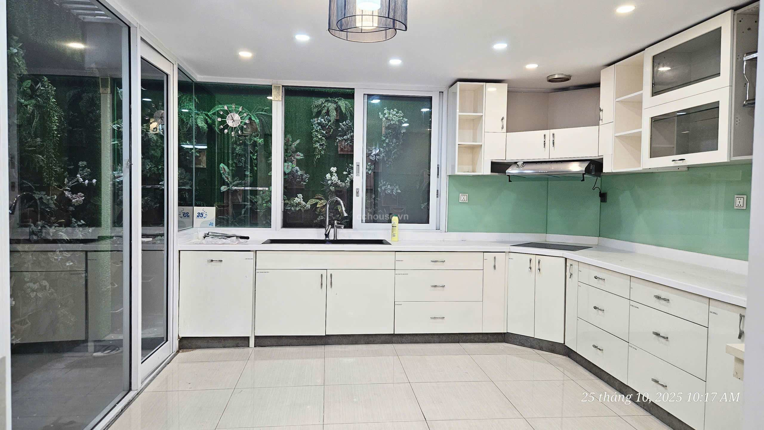 Bán nhà 5 tầng thang máy hẻm 3 Tháng 2 phường 14 quận 10