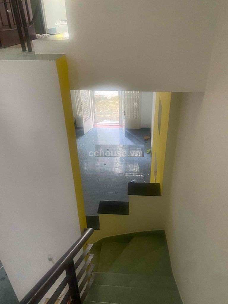 Bán nhà 2 mặt hẻm xe hơi 112 Nguyễn Công Hoan, P.Cầu Kiệu. DT 4x16.5m, 3 tầng