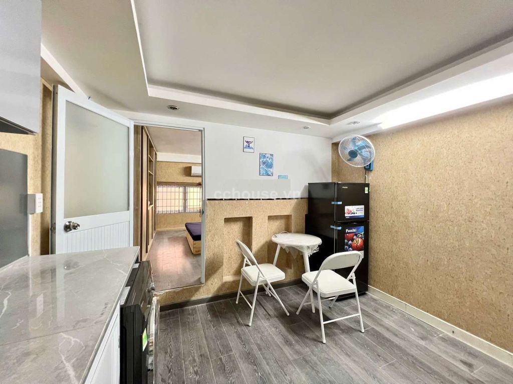 Bán nhà MT Phan Tây Hồ, P.Cầu Kiệu. DT 3.3x11m, đang làm CHDV