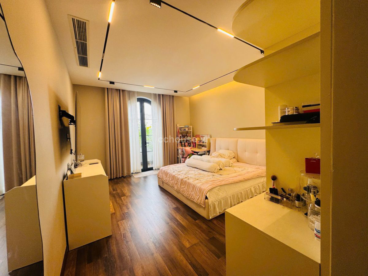 Bán Tòa nhà 7 tầng Thang Máy hẻm Xe Tải Phạm Văn Hai Phường 1 Quận Tân Bình