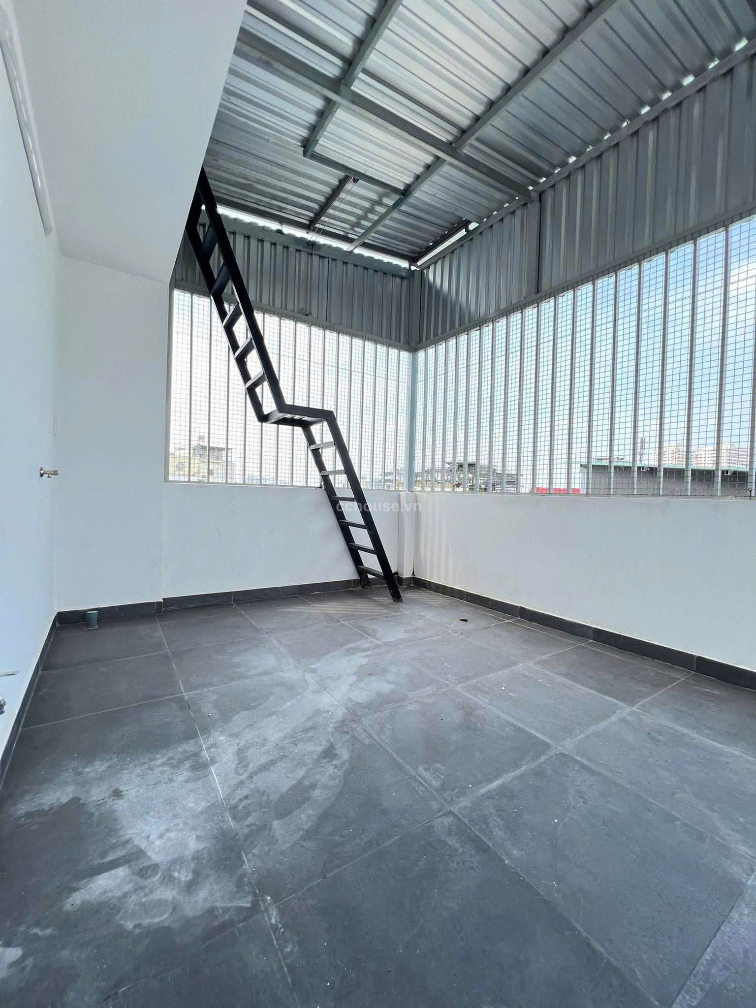 Bán nhà 2MT Trường Sa, P.Nhiêu Lộc. DT 4.75x17m, 6 tầng MCT