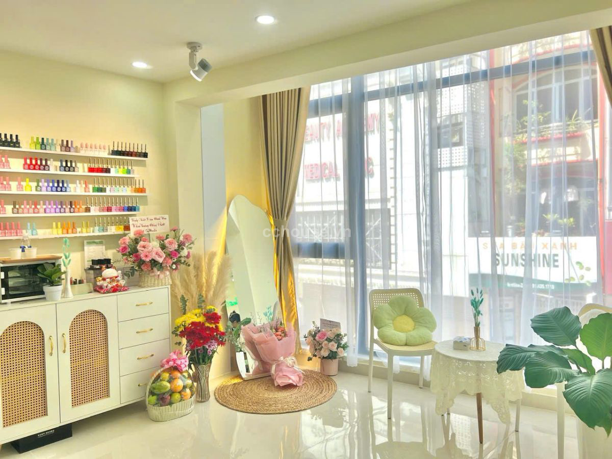 Mat-tien-kinh-doanh--ngang-7m-trung-tam-Q10-id9124