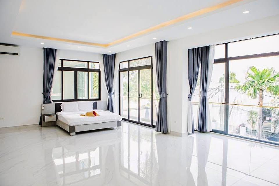 Biệt Thự 189C1/1 Nguyễn Văn Hưởng,P Thảo Điền, TP. Thủ Đức Diện tích đất: 20 × 38m Công nhận 749m2