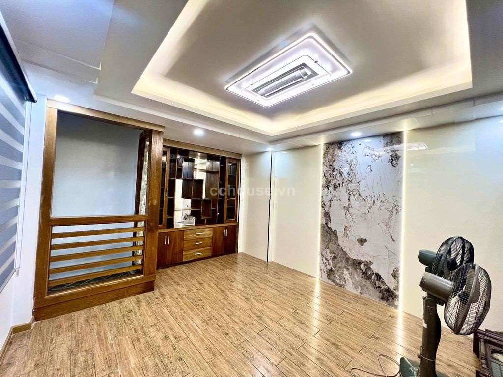Bán nhà căn góc HXH Phạm Văn Chiêu, P.Thông Tây Hội. DT 4x15m, 5 tầng