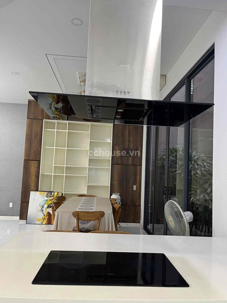 Bán nhà MT Đường số 9, P.An Hội Đông. DT 9.5x16m, 3 tầng