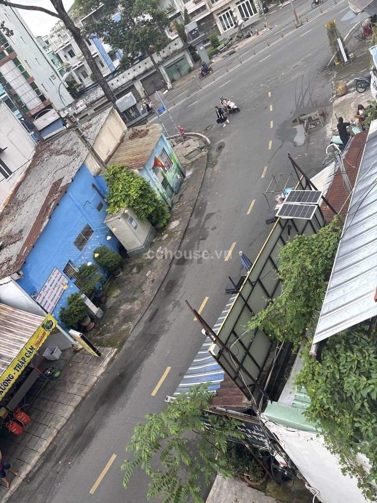 Bán nhà MTKD Phan Xích Long ngay 3 Tháng 2. DT 4x15m, 5 tầng ST thang máy