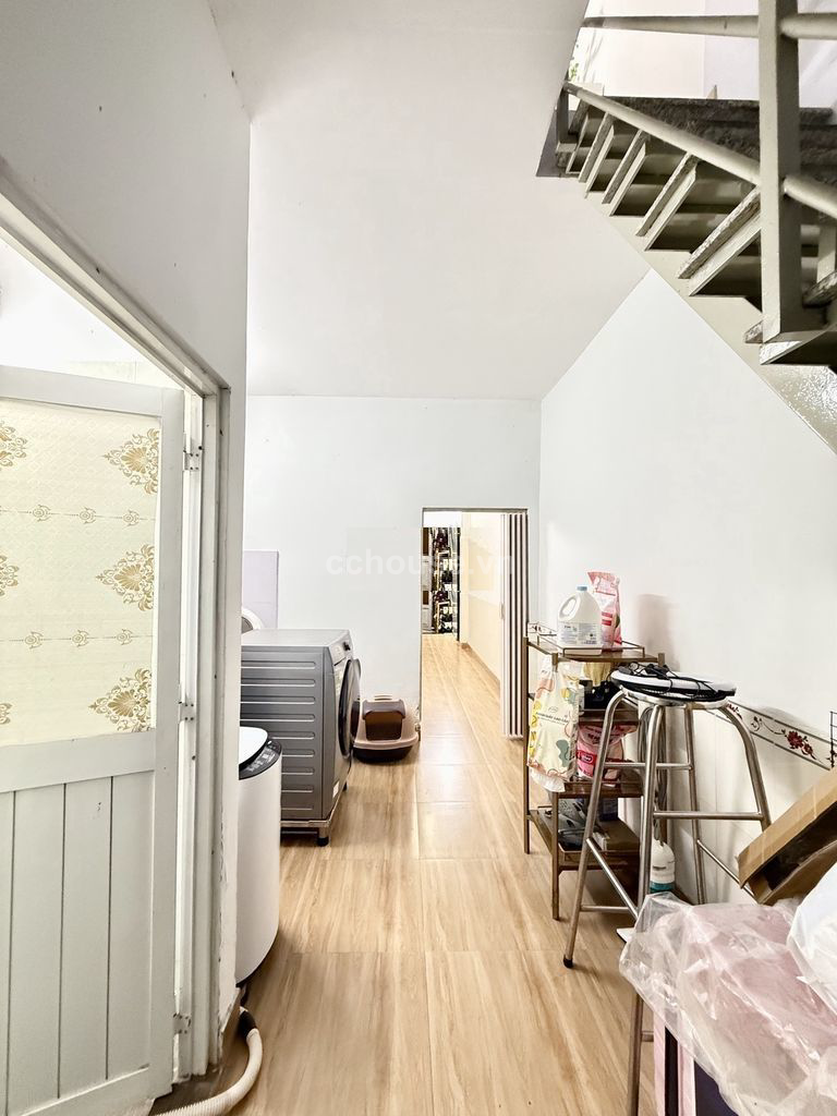 Bán nhà hẻm số 7 Thành Thái, P.Diên Hồng. DT 3x13m, 3 tầng