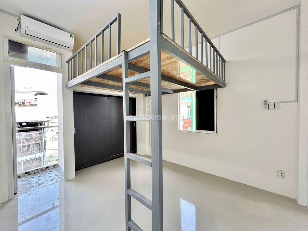 Bán nhà MT Phan Tây Hồ, P.Cầu Kiệu. DT 3.3x11m, đang làm CHDV