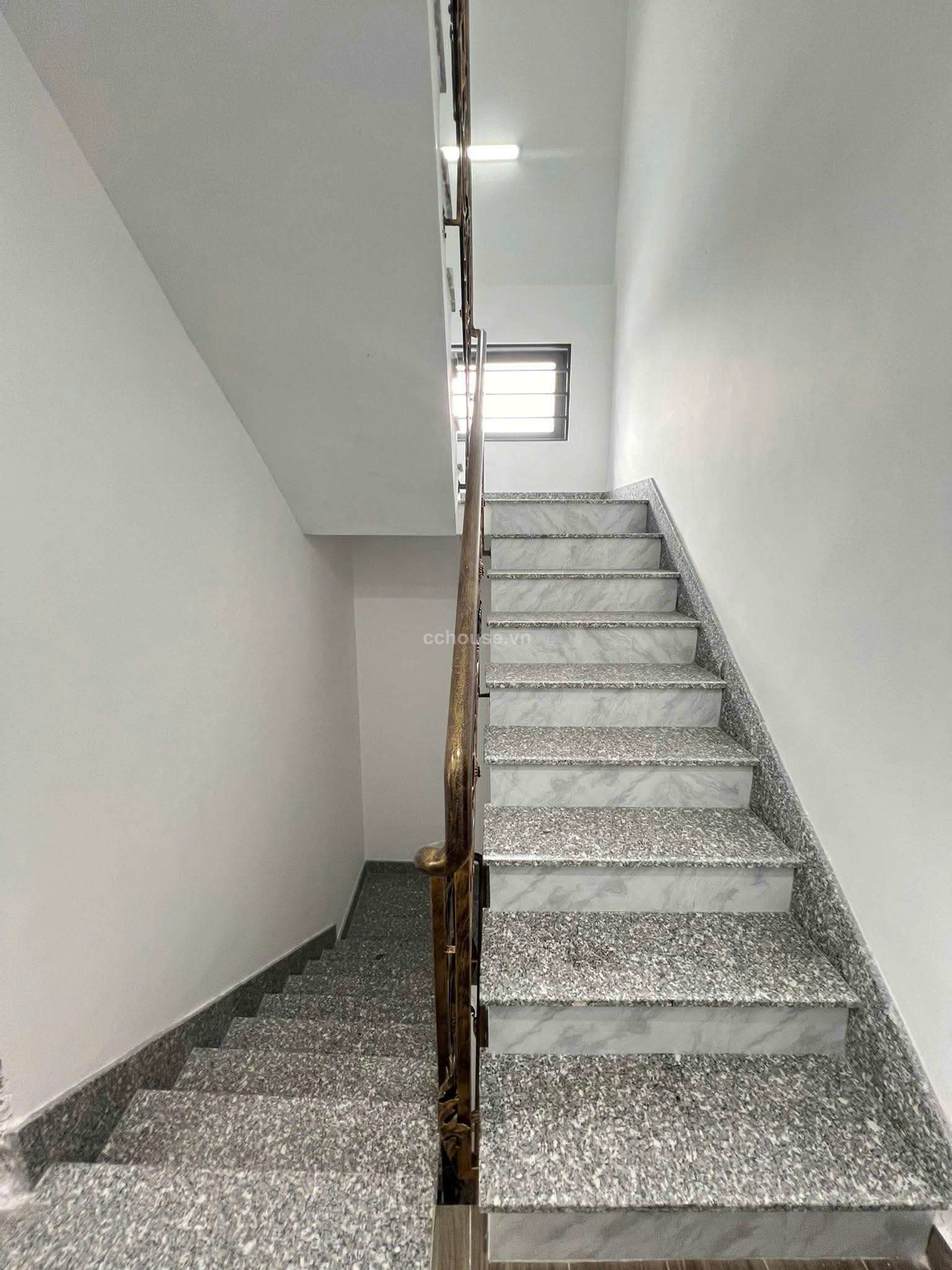 Bán nhà 2MT Trường Sa, P.Nhiêu Lộc. DT 4.75x17m, 6 tầng MCT