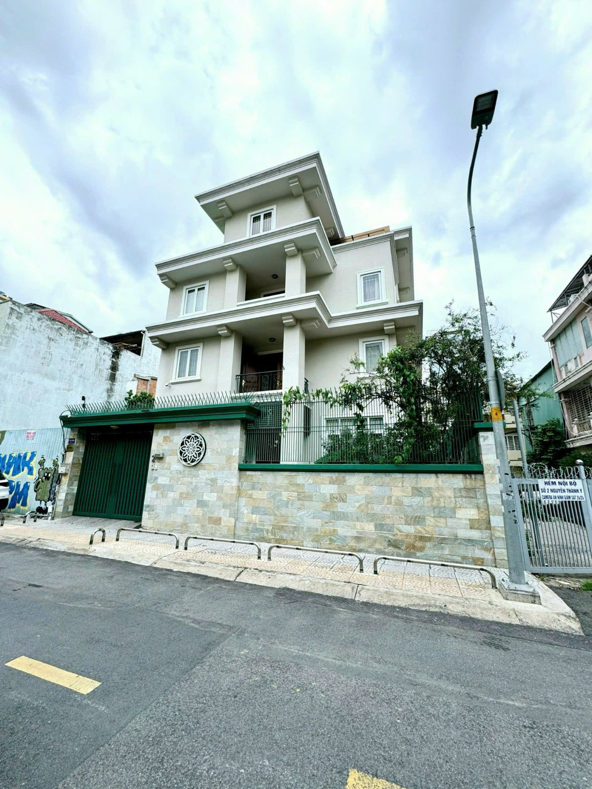 BIET-THU-3-MAT-TIEN-2-NGUYEN-THANH-Y-QUAN-1-KHU-CAO-CAP-SANG-TRONG-id9444