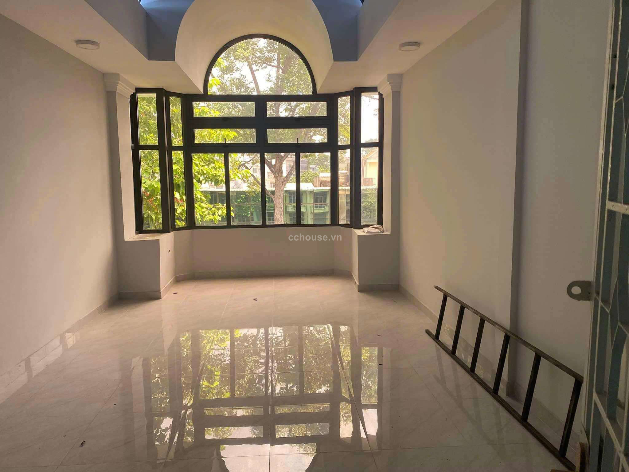 Cho thuê nhà MT An Dương Vương, P.An Đông. DT 4x20m, 6 tầng