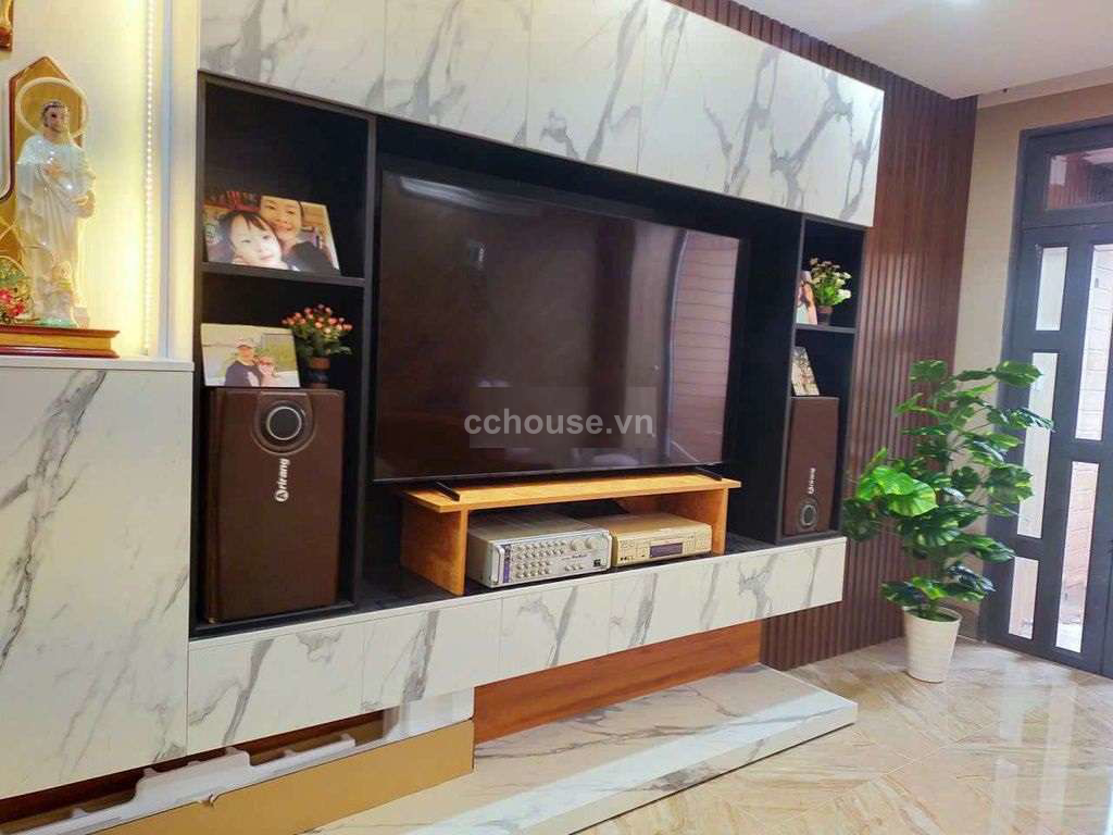 Bán nhà MT Huỳnh Văn Một, P.Phú Thạnh. DT 4x18m, 5 tầng