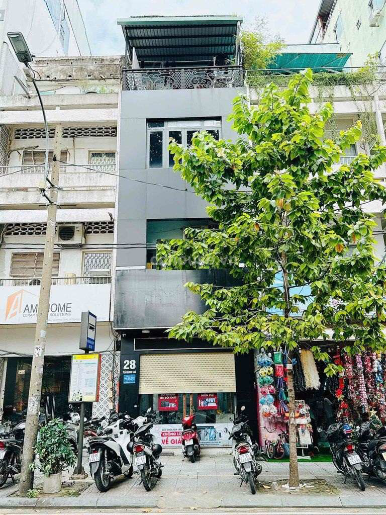 Cho thuê nhà MT Trần Quang Khải, P.Tân Định. DT 4.2x17m, 4 tầng