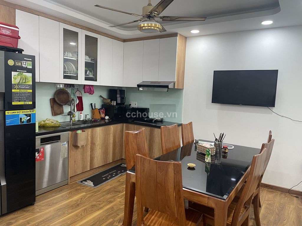 Bán nhà MT Bàu Cát 2, P.Tân Bình. DT 4x13.5m, 5 tầng