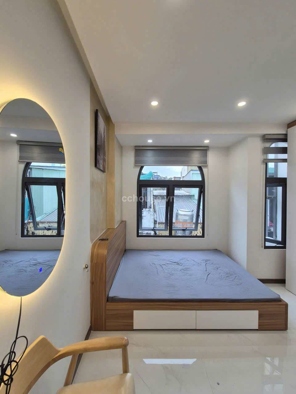 Bán nhà 3 tầng Mới xây hẻm Nguyễn Tri Phương phường 4 quận 10