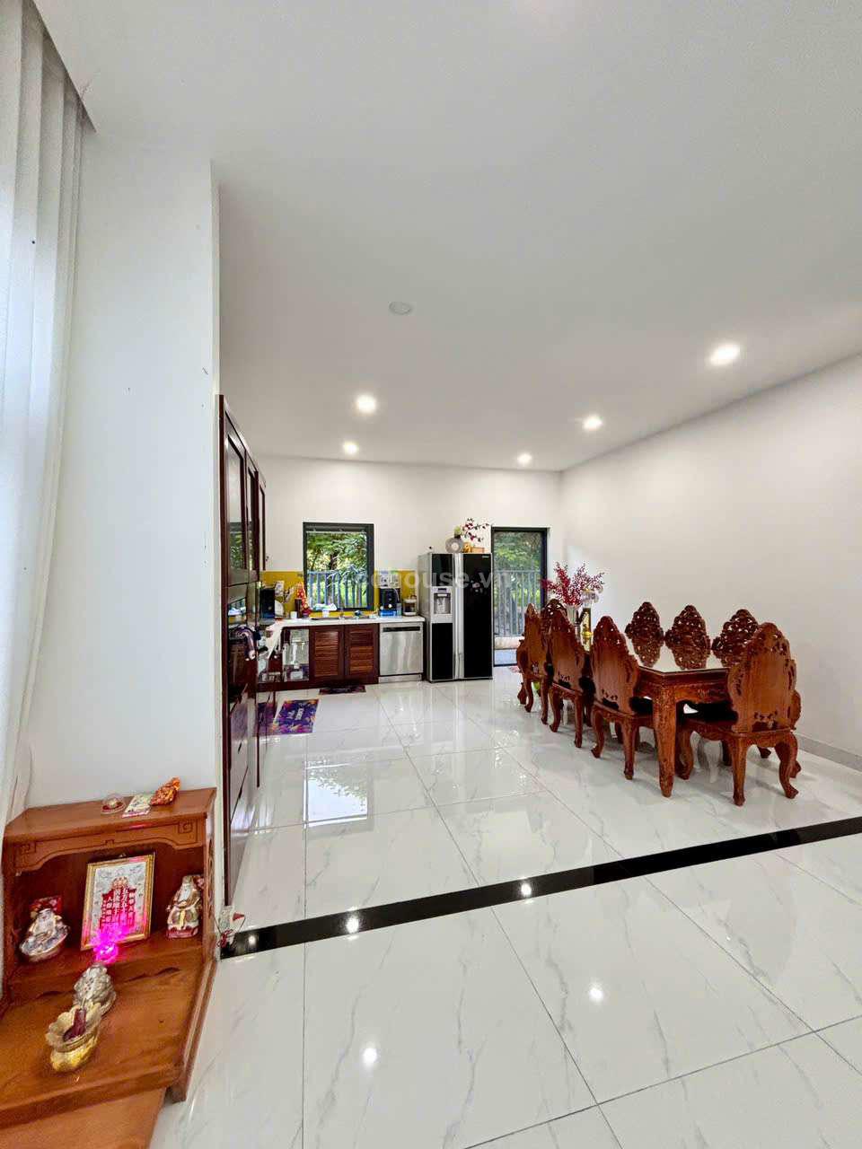 Biệt thự MT đường B1, P.Long Phước. DT 13x22m, 3 tầng