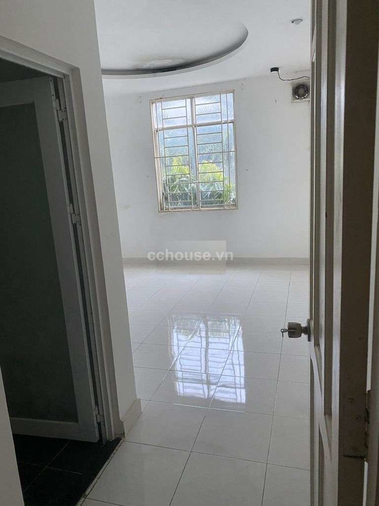 Cho thuê nhà HXH 285 CMT8, P.Hòa Hưng. DT 4x16m, 4 tầng