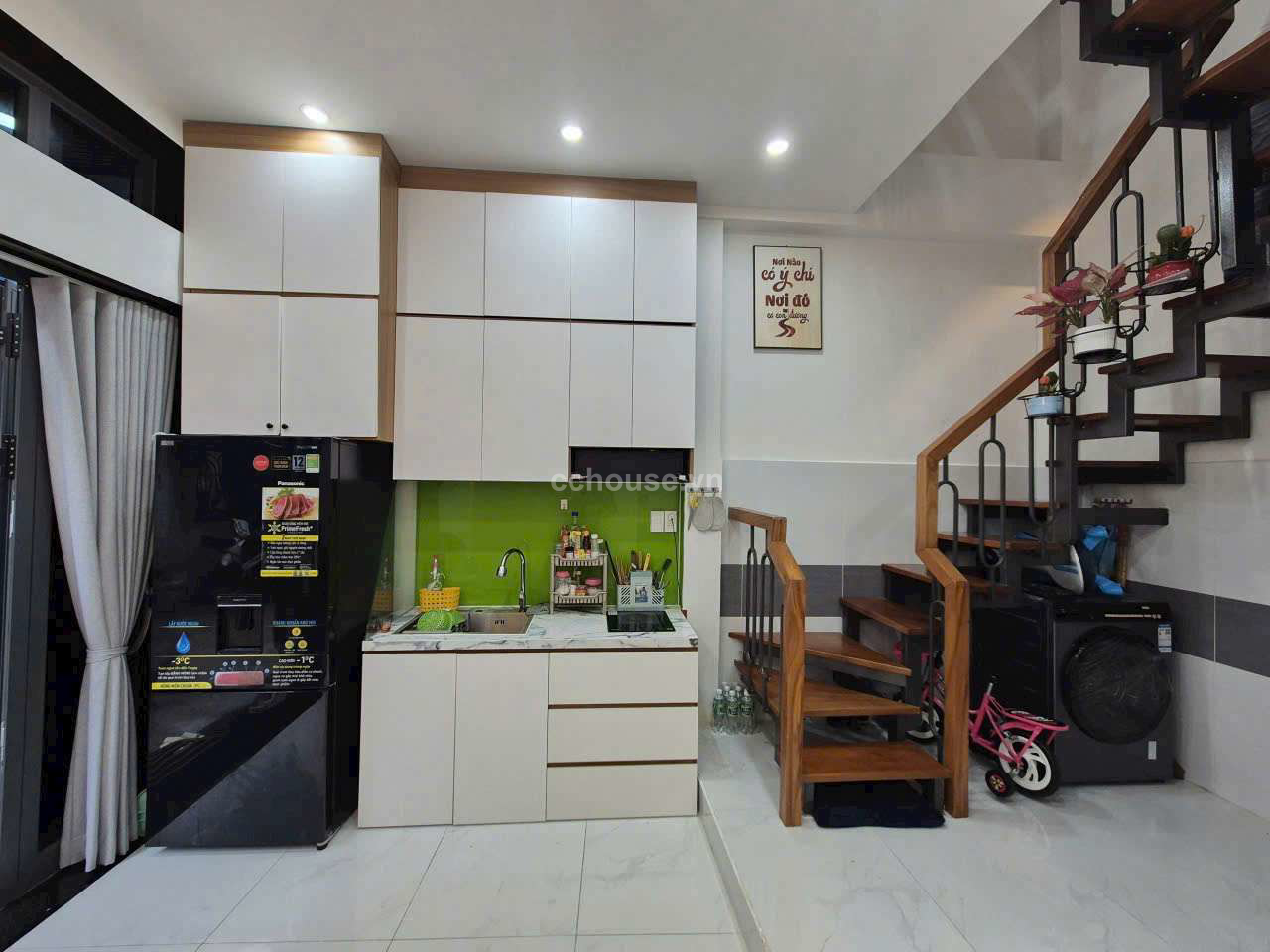Bán nhà 3 tầng Mới xây hẻm Nguyễn Tri Phương phường 4 quận 10