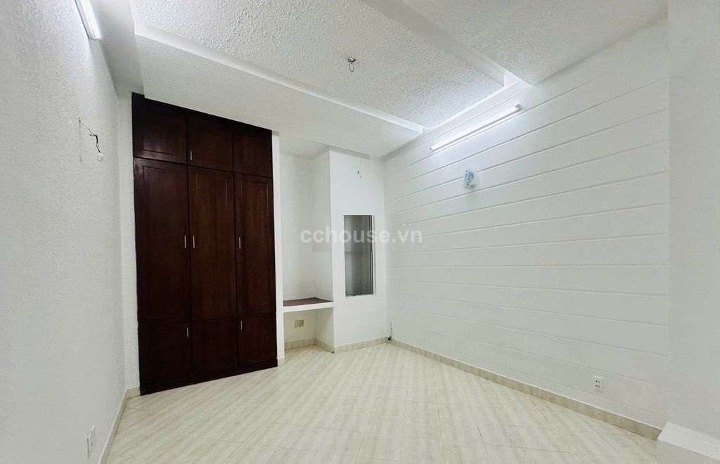 Bán nhà hẻm Lê Văn Huân, P.Tân Bình. DT 3.5x12.5m, 3 tầng