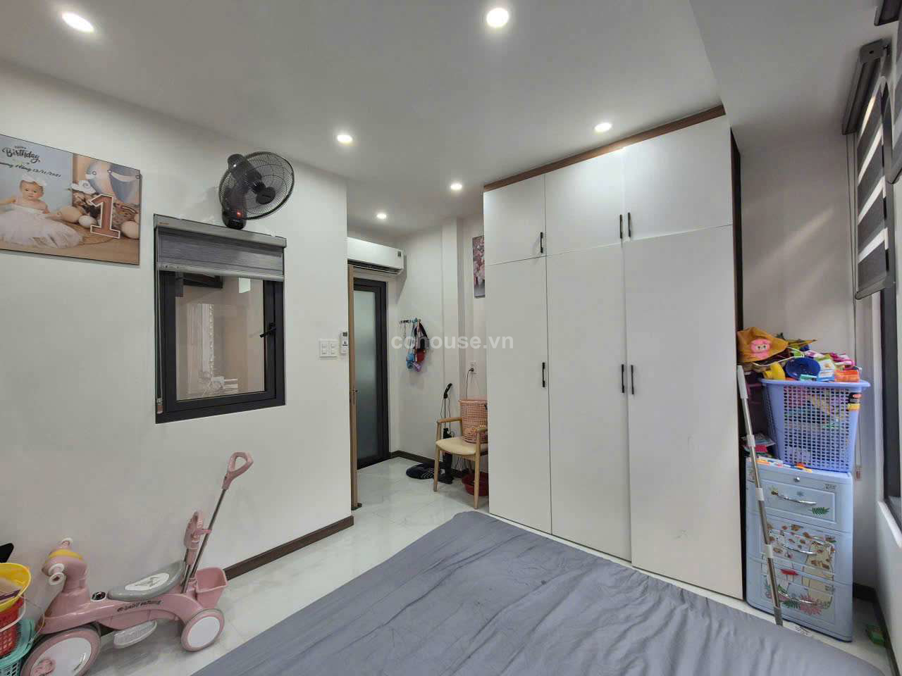 Bán nhà 3 tầng Mới xây hẻm Nguyễn Tri Phương phường 4 quận 10