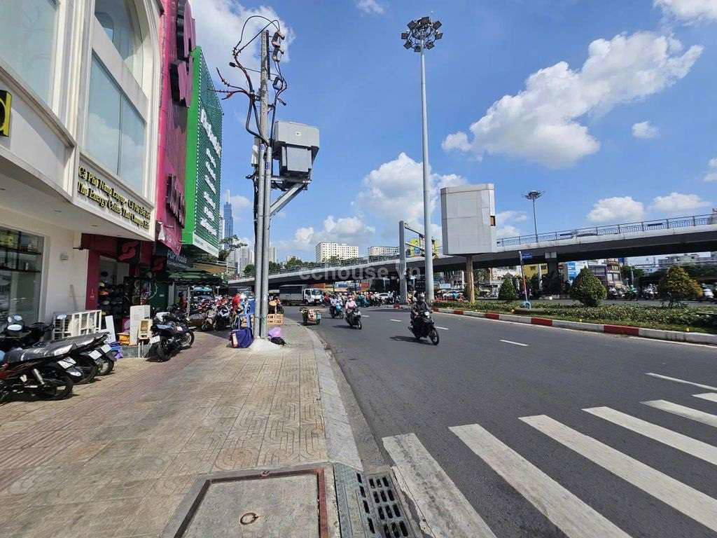 Bán nhà MT Điện Biên Phủ, P.Thạnh Mỹ Tây. DT 5x22m