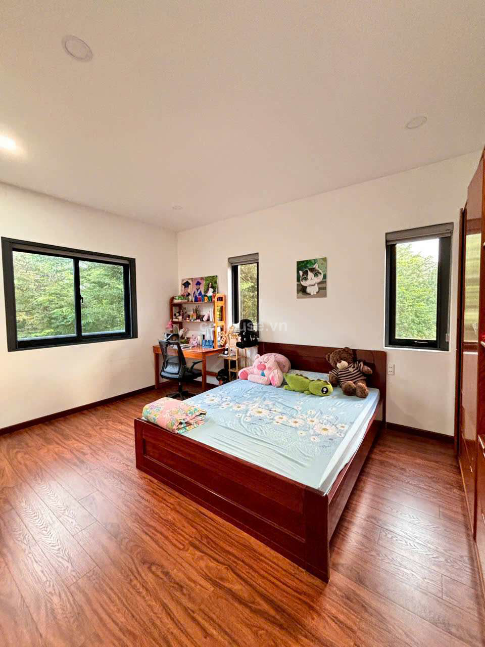 Biệt thự MT đường B1, P.Long Phước. DT 13x22m, 3 tầng