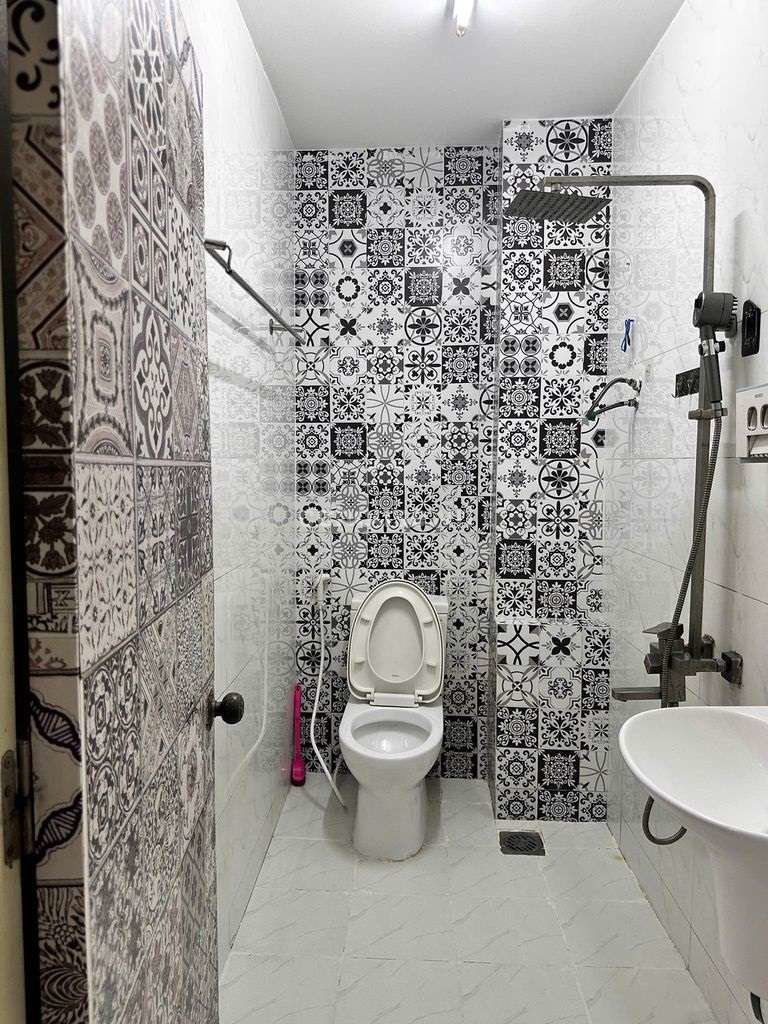 Nhà Thiết Kế Đẹp Khu Vip TÂN BÌNH HẺM 3M Lê Văn Huân_nở hậu 3,75m_ Sàn: 115,71m²