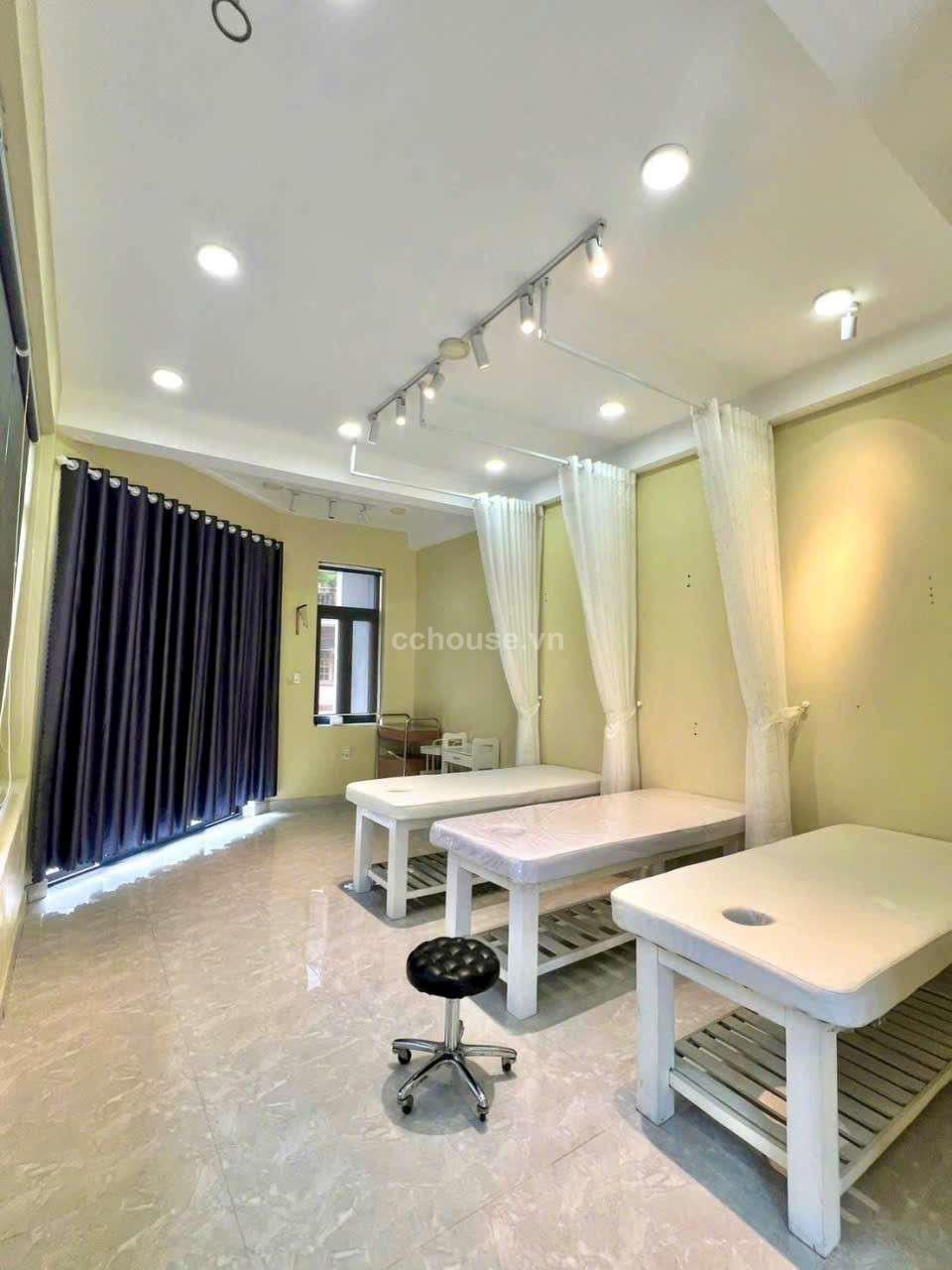 Toà nhà 6 tầng Mặt tiền kinh doanh ngay trung tâm Q. Tân Bình