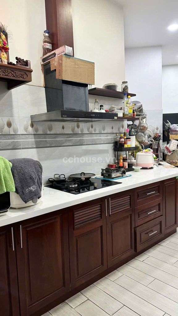 Bán nhà HXH 8m đường 3 Tháng 2, P.Minh Phụng. DT 65.6m2, 4 tầng ST