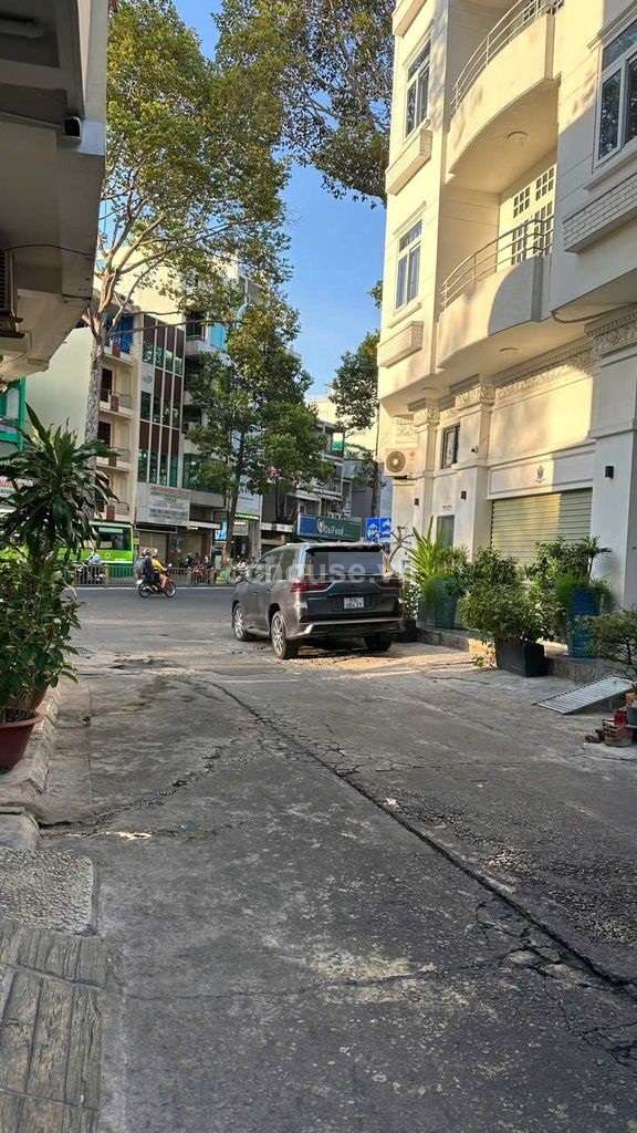 Bán nhà HXH 8m đường 3 Tháng 2, P.Minh Phụng. DT 65.6m2, 4 tầng ST