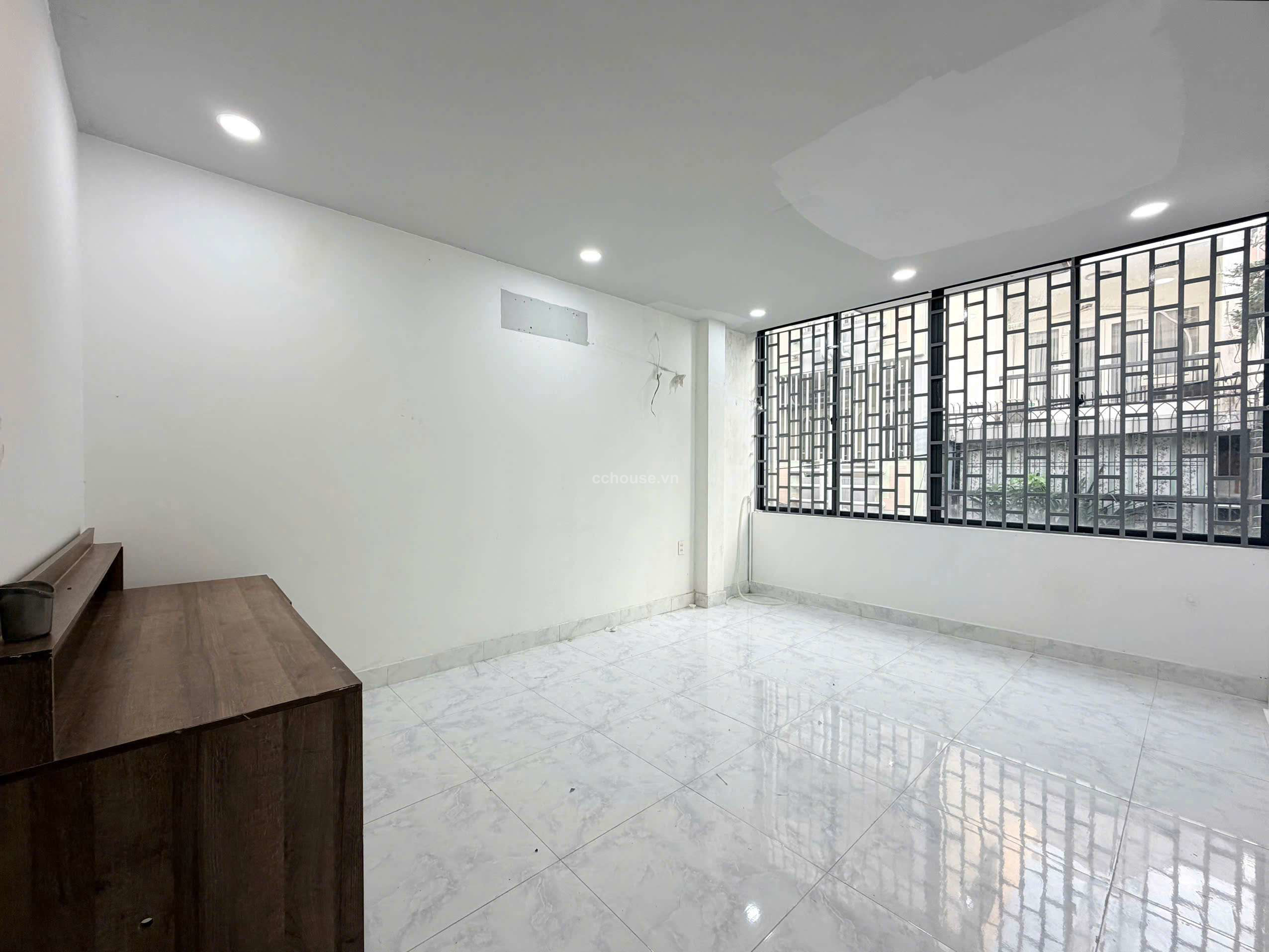 Bán nhà hẻm VIP 158 Trần Huy Liệu, Phú Nhuận. DT 4x16m, 4 tầng
