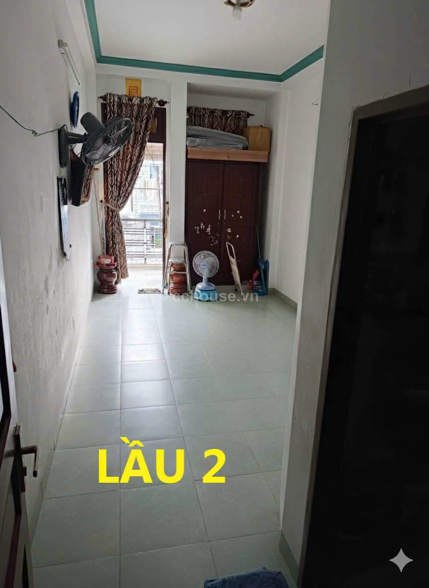 Bán nhà MT Nguyễn Giản Thanh, P.Hòa Hưng. DT 3.1x19.4m, 4 tầng