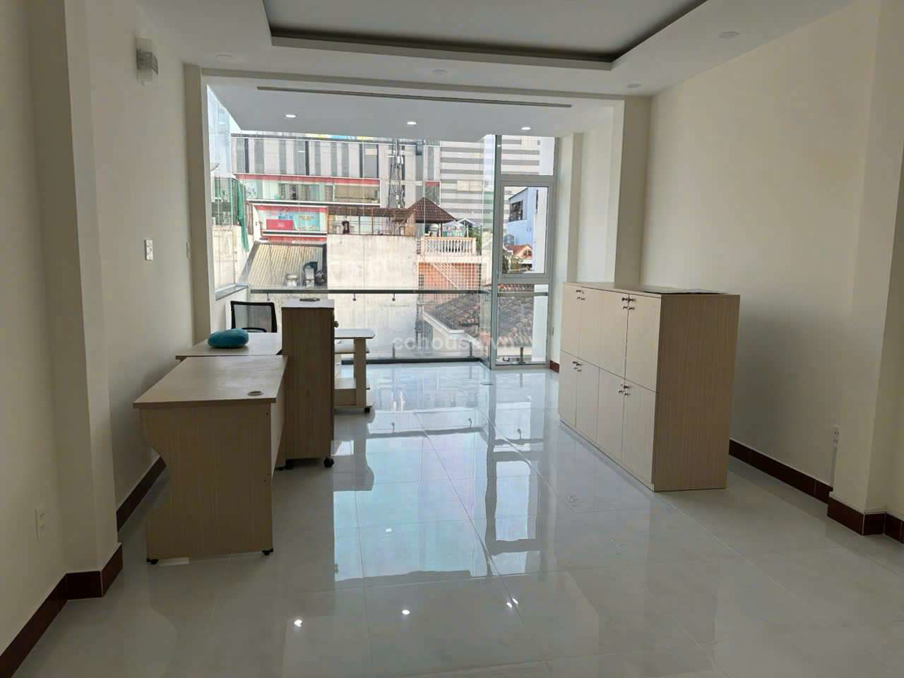 Tòa nhà 6 tầng Đường Nhựa 8m Sư Vạn Hạnh Khu Văn Phòng . Giá Giảm Mạnh
