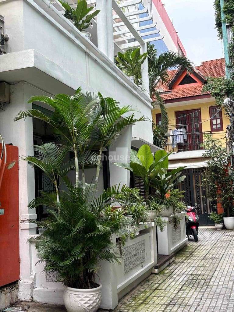Cho thuê biệt thự Phan Kế Bính, P.Tân Định, DT 10x12m, 2 tầng