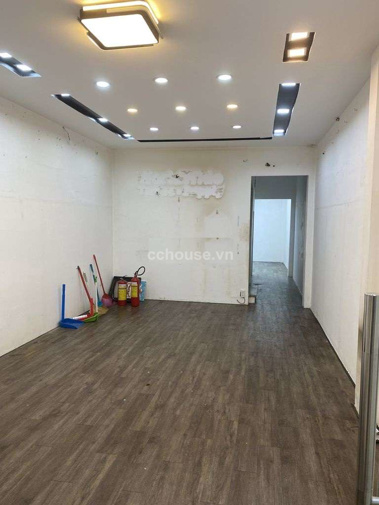 Cho thuê nhà HXH 285 CMT8, P.Hòa Hưng. DT 4x16m, 4 tầng