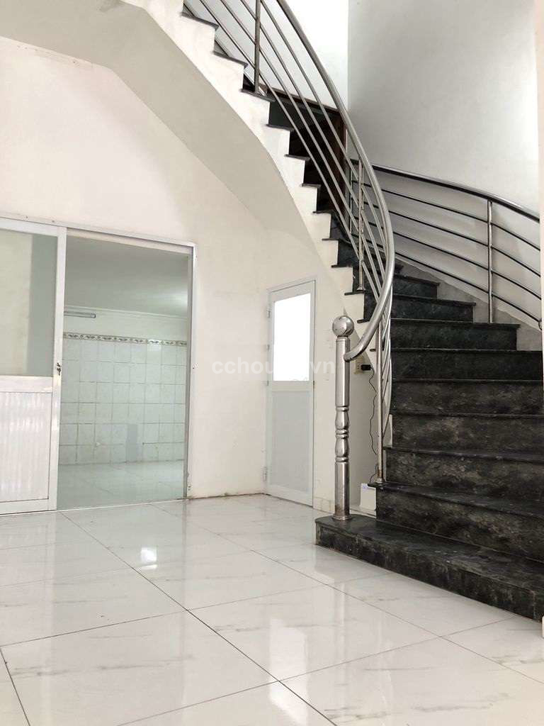 Cho thuê nhà MT Lê Văn Sỹ, P.Phú Nhuận. DT 4x15m, 4 tầng