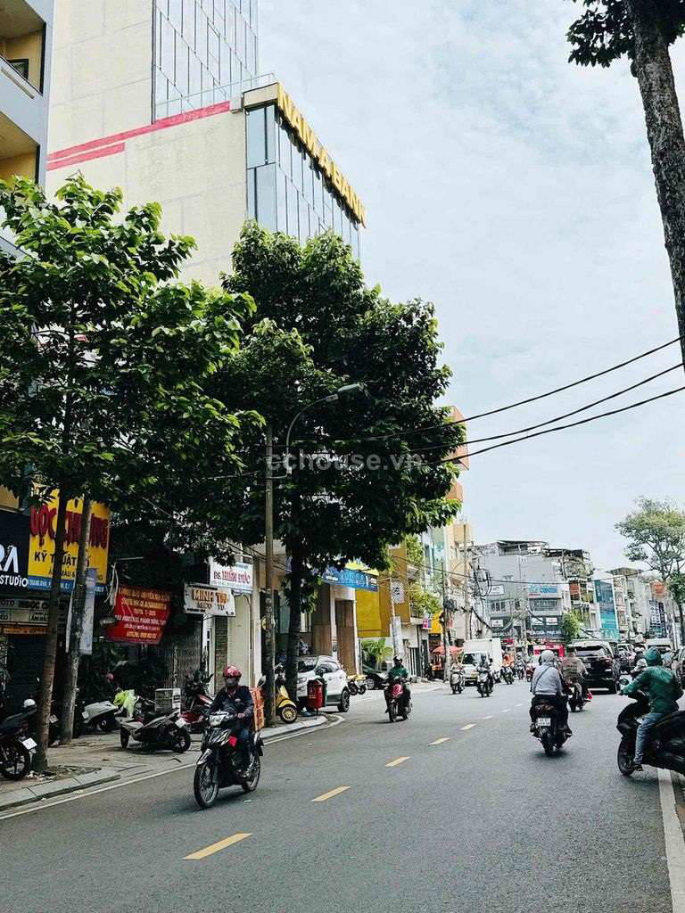 Cho thuê nhà MT Trần Quang Khải, P.Tân Định. DT 4.2x17m, 4 tầng