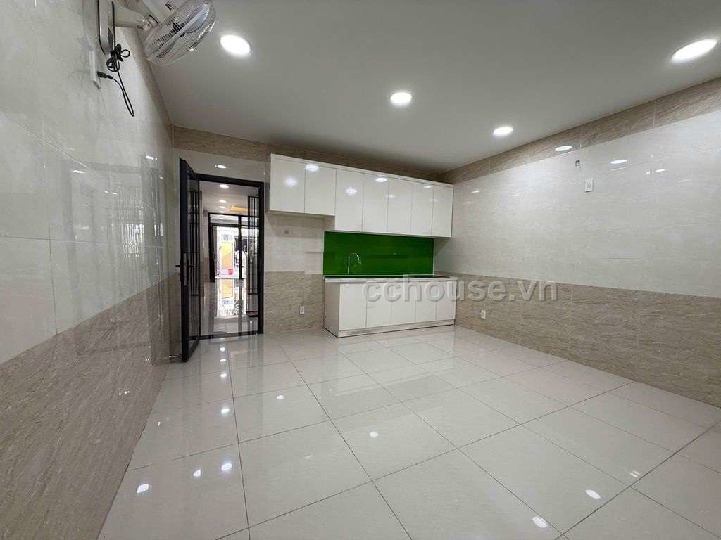 Bán nhà hẻm 9m Quốc Lộ 13, P.Bình Thạnh. DT 4.35x22.4m, 3 tầng ST